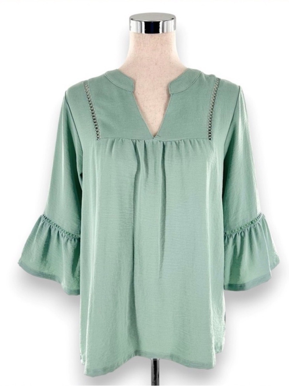 Adreamly Green V Neck Bell Sleeve Tunic Top Medium